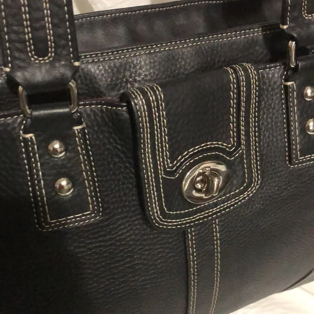 Coach Hamptons Leather Tote Bag - Picture 2 of 13